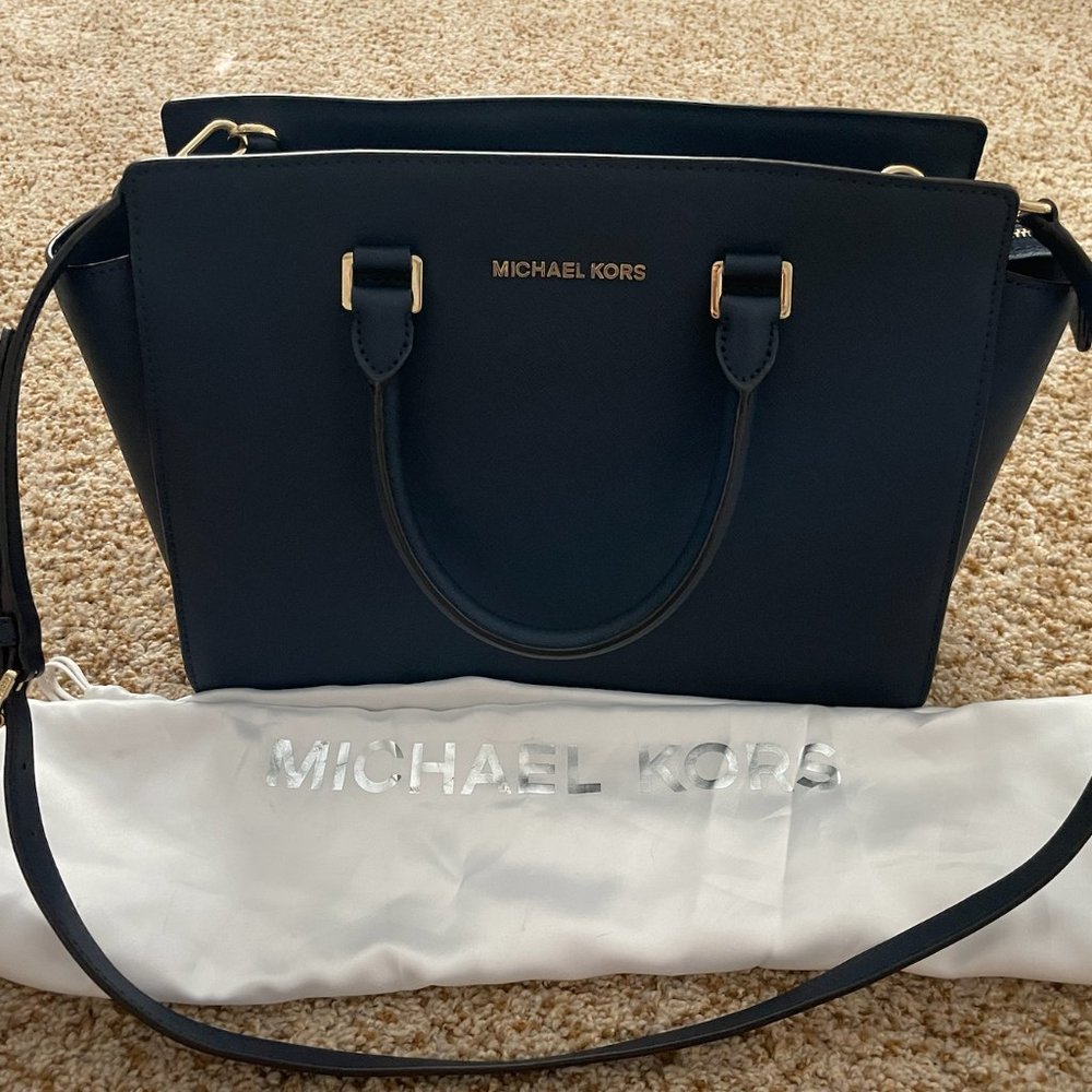 Michael Kors Women's Selma Large Top Zip Satchel